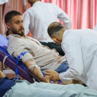 كهرباء إربد تشارك بحملة التبرع بالدم التي نظمتها هيئة تنظيم قطاع الطاقة والمعادن لصالح الأشقاء في قطاع غزة.